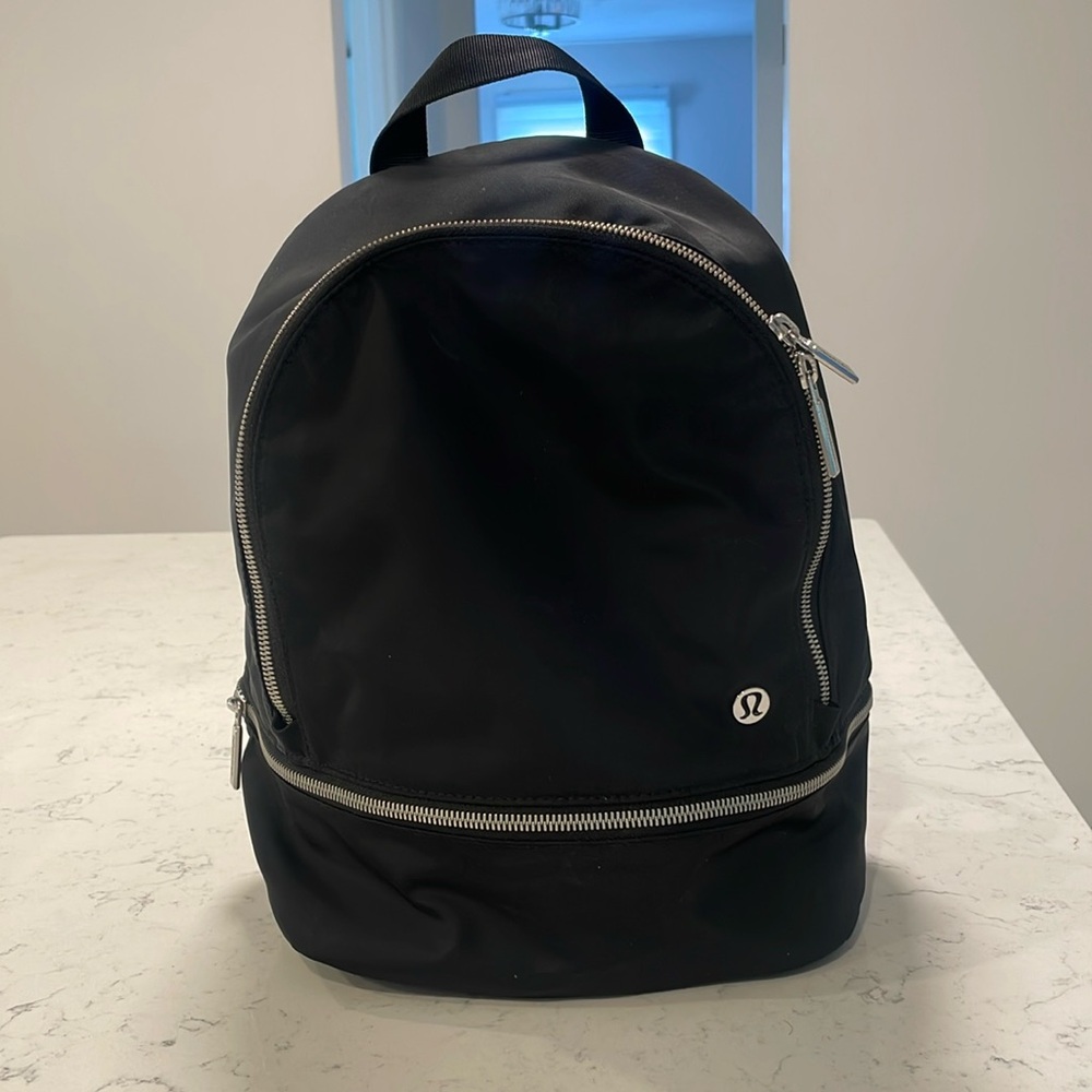 Lululemon mini backpack